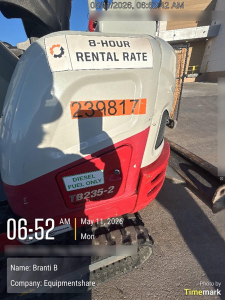 2022 TAKEUCHI TB235-2R