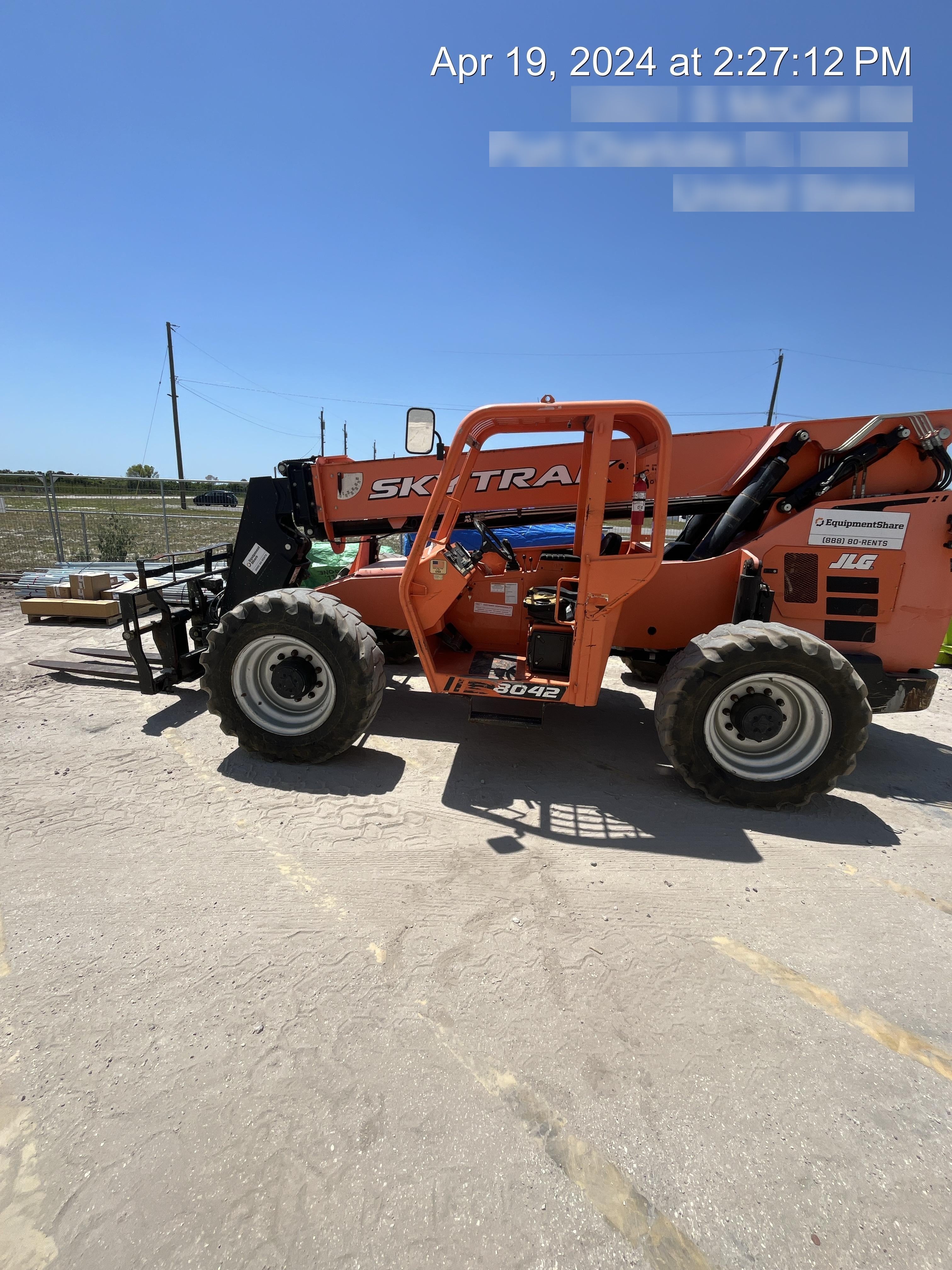 2017 SKYTRAK 8042