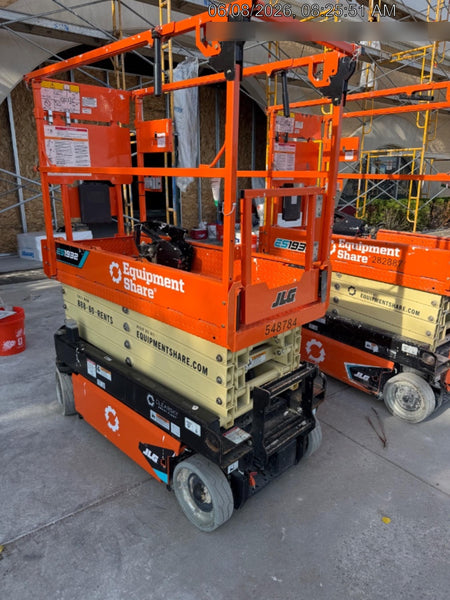 2022 JLG ES1932