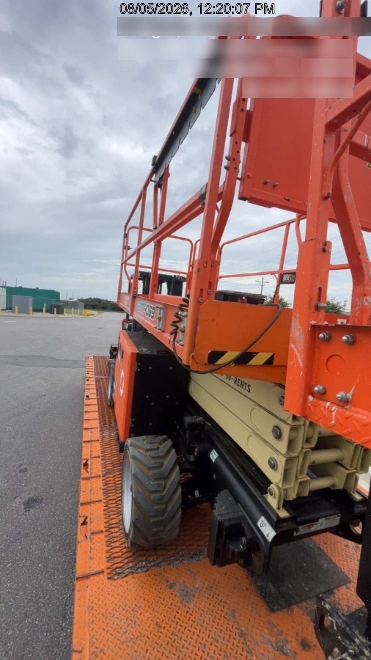 2023 JLG ERT4069