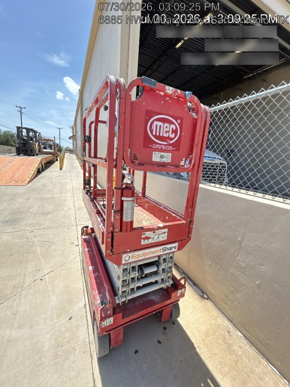 2019 MEC 1330SE MEC 1330SE w/ES Track Hardware, Full Extended 2 Year Warranty
