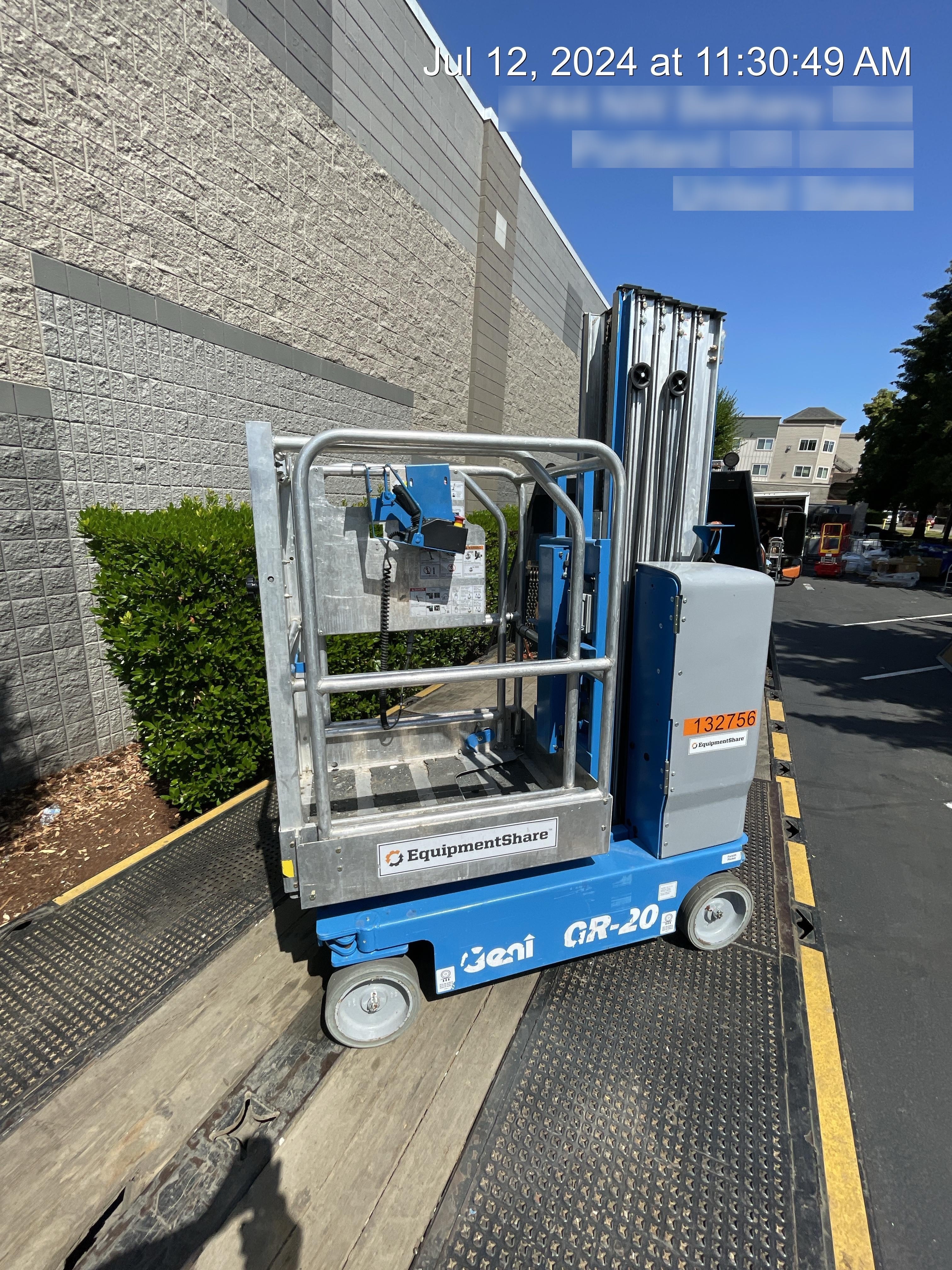 2021 GENIE GR-20