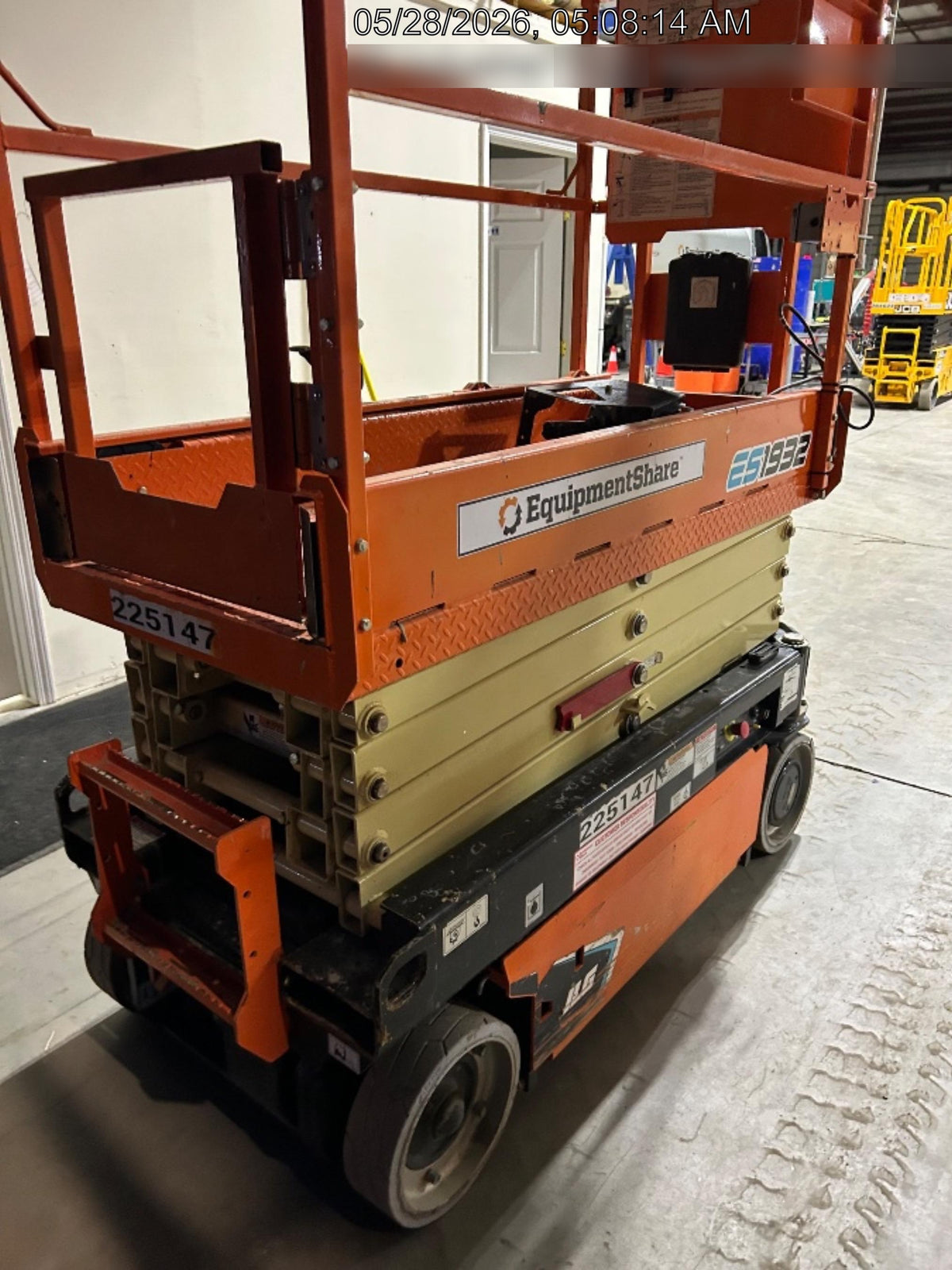2022 JLG ES1932