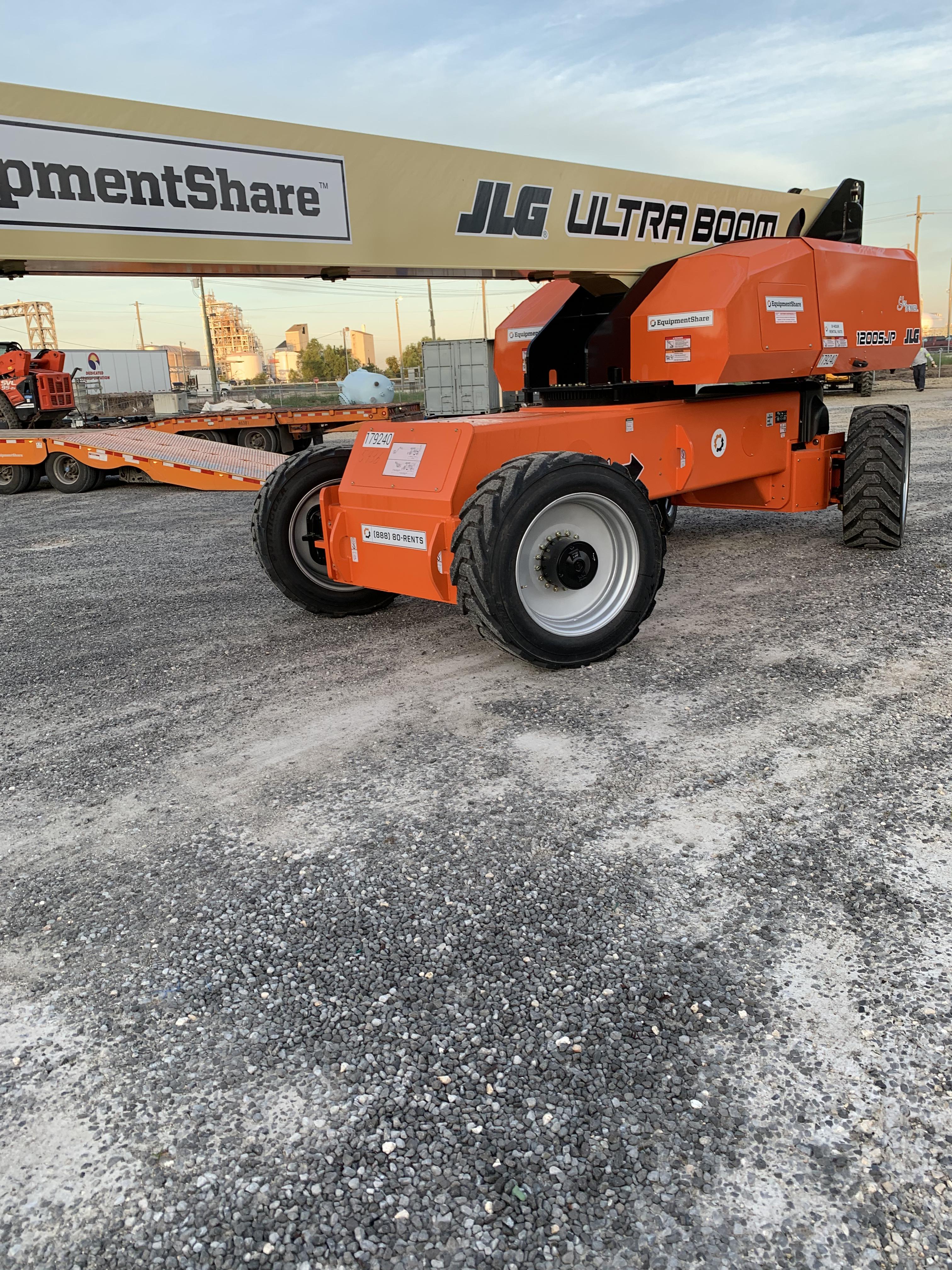 2022 JLG 1200SJP