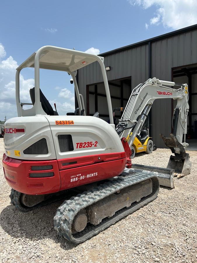 2025 TAKEUCHI TB235-2R