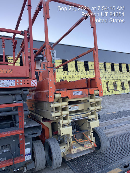 2017 JLG 1930ES Standard Options