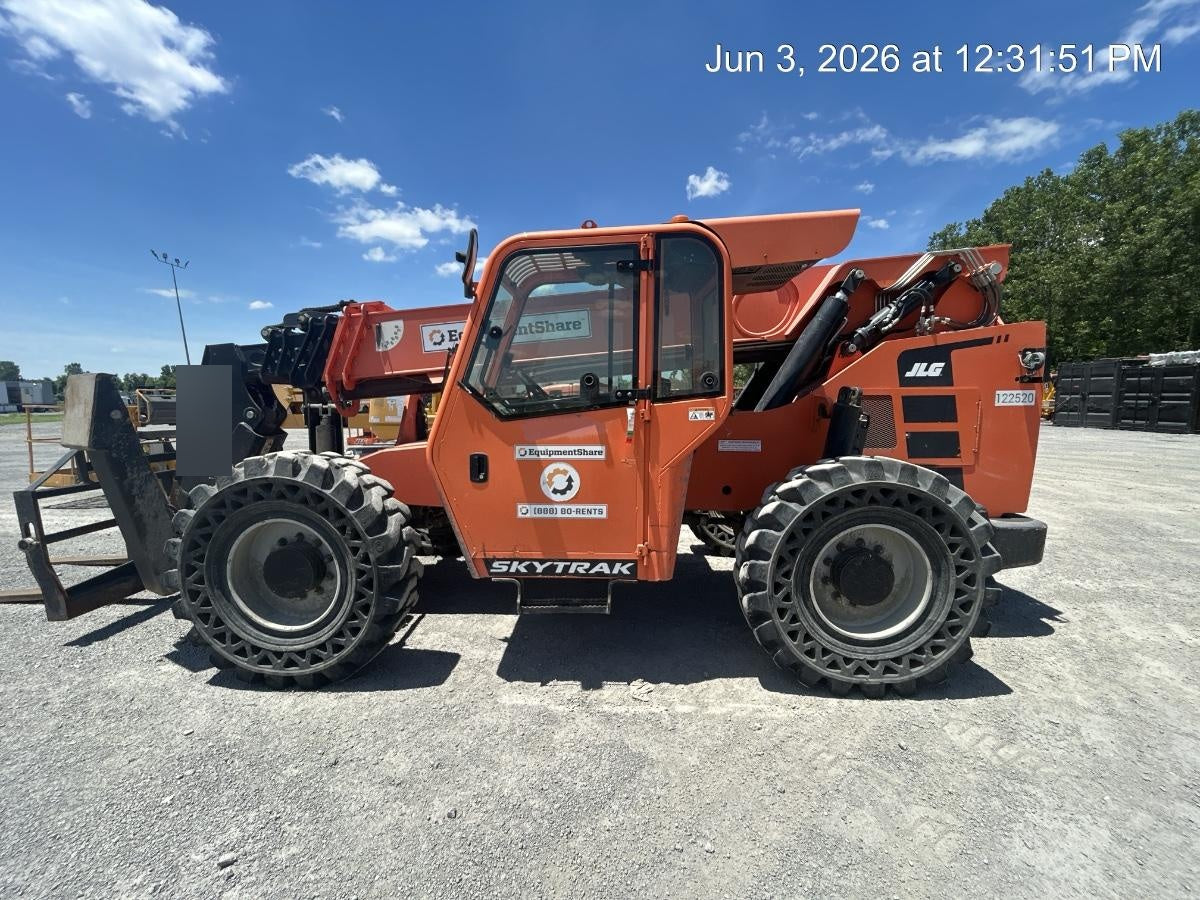 2021 SKYTRAK 12054