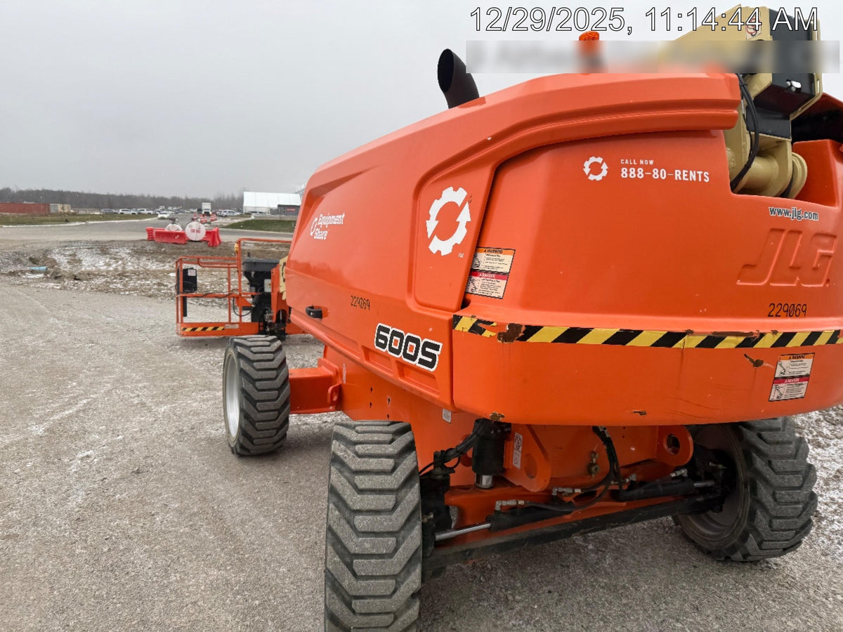 2022 JLG 600S