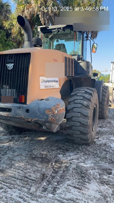 2018 Case 821G CLOSED CAB, JRB 418 STYLE HYD COUPLER
