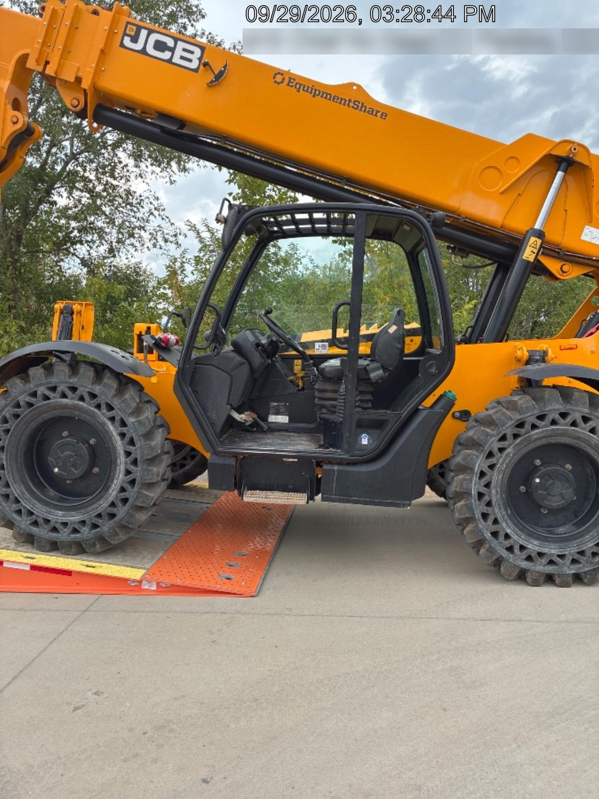 2023 JCB 510-56