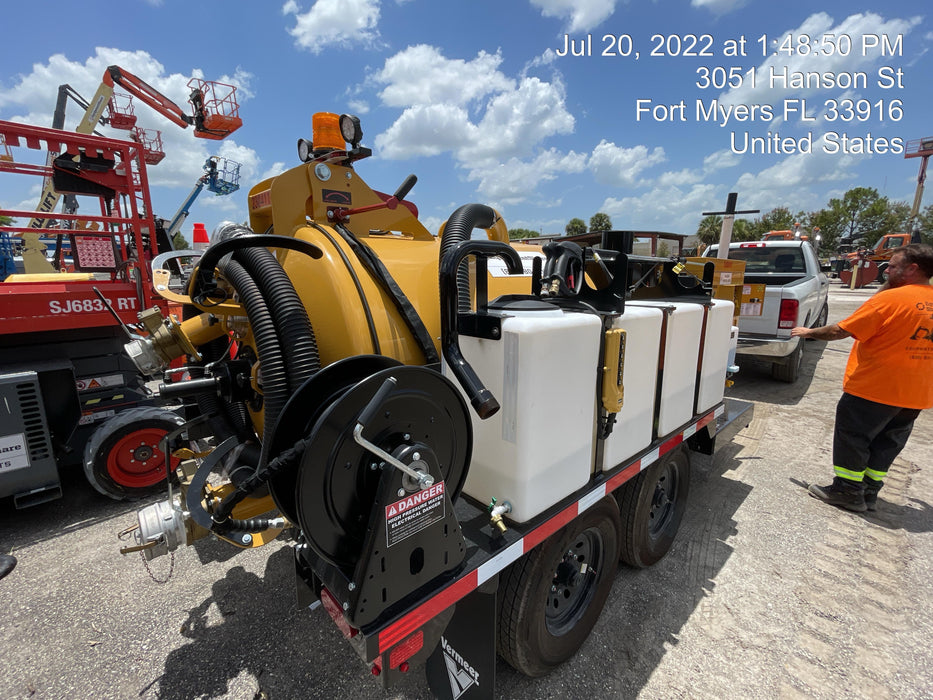 2022 Vac-Tron LP573XDT T4 Koehler Diesel Engine, 500 Gallon Debris Tank, x2 100 Gallon Water Tanks