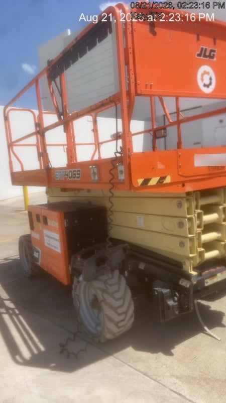 2021 JLG ERT4069