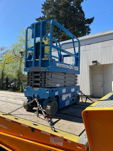 2019 Genie GS-1930 Half Height Swing Gate, 800W Inverter