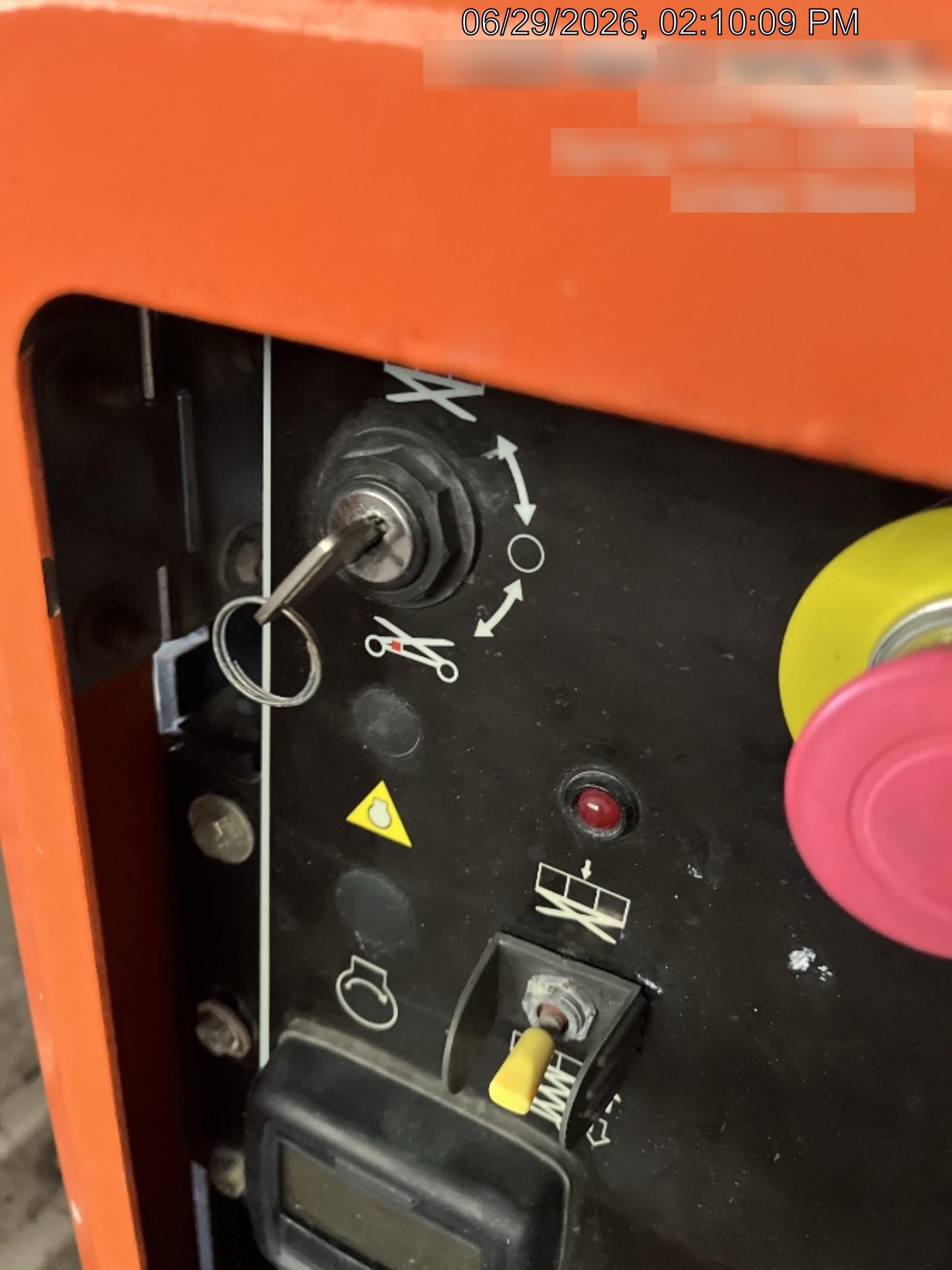 2022 JLG ERT4069