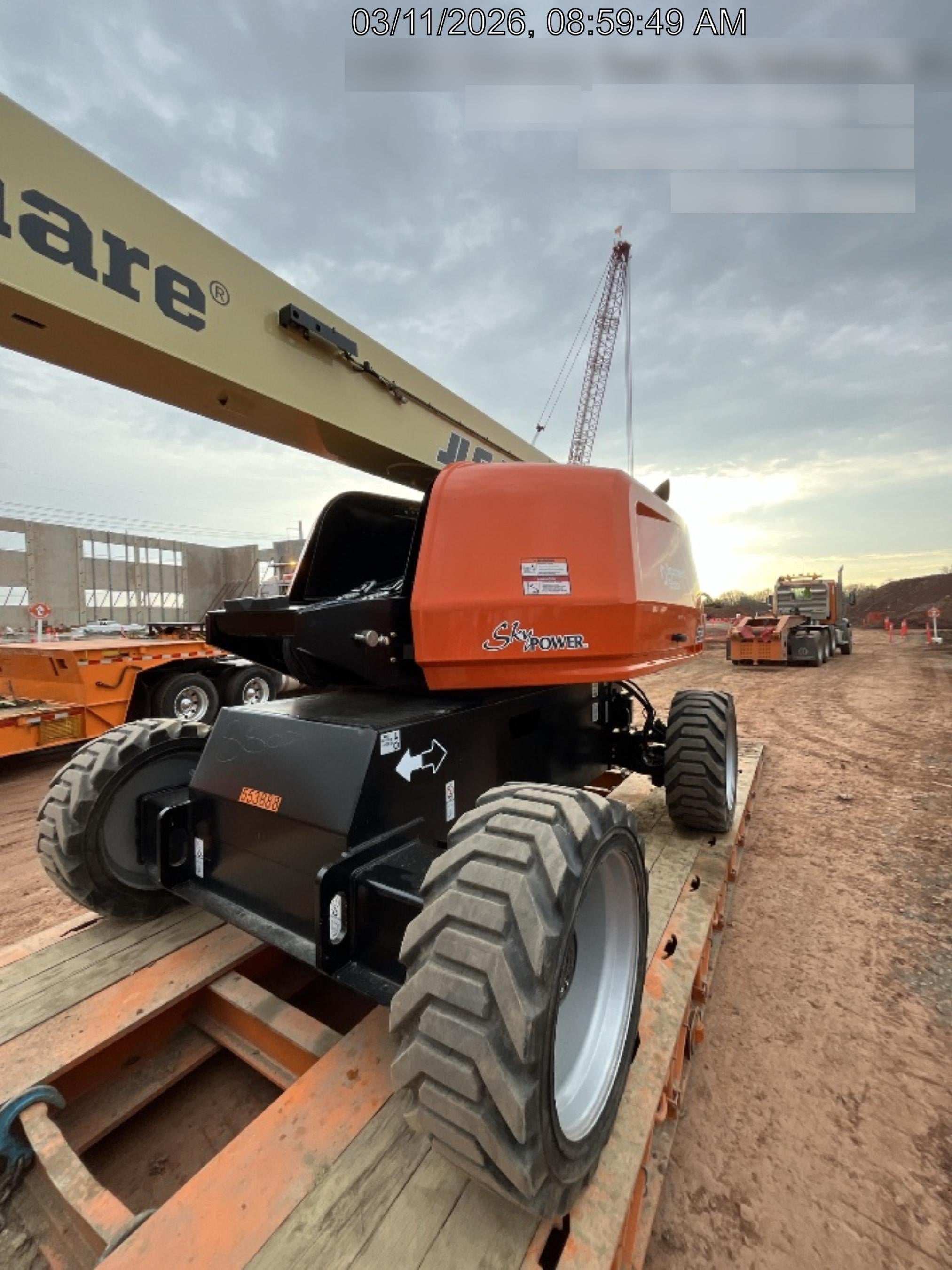 2025 JLG 660SJ