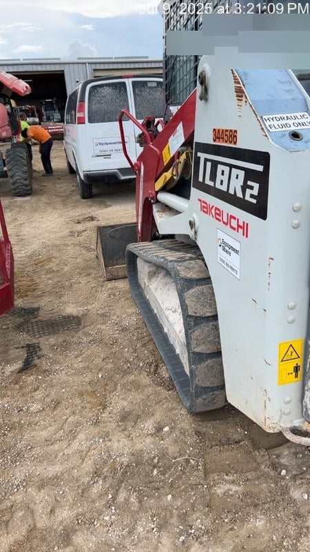 2023 TAKEUCHI TL8R2-CR