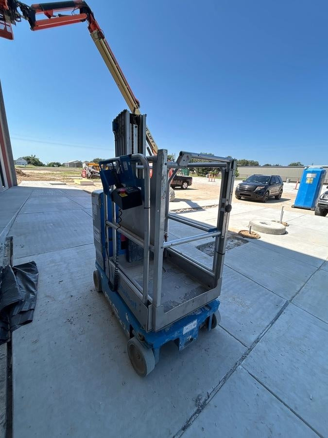 2019 GENIE GR-20