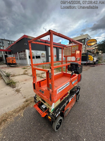 2022 JLG ES1330L