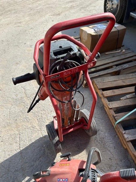 2023 HILTI TE 3000-AVR