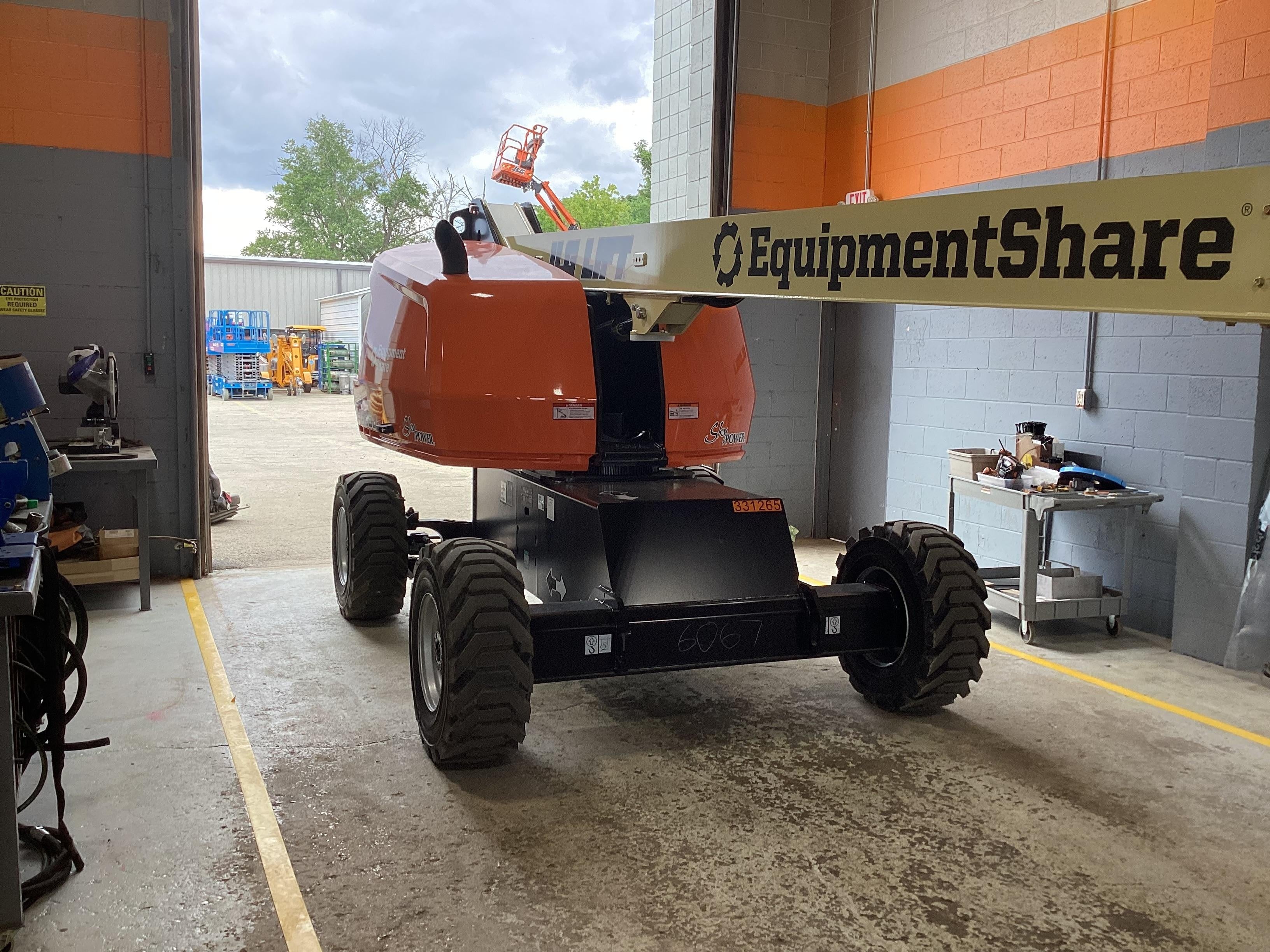 2023 JLG 460SJ