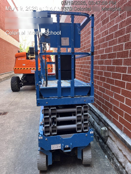 2019 Genie GS-2632 Folding rails with half height swing gate