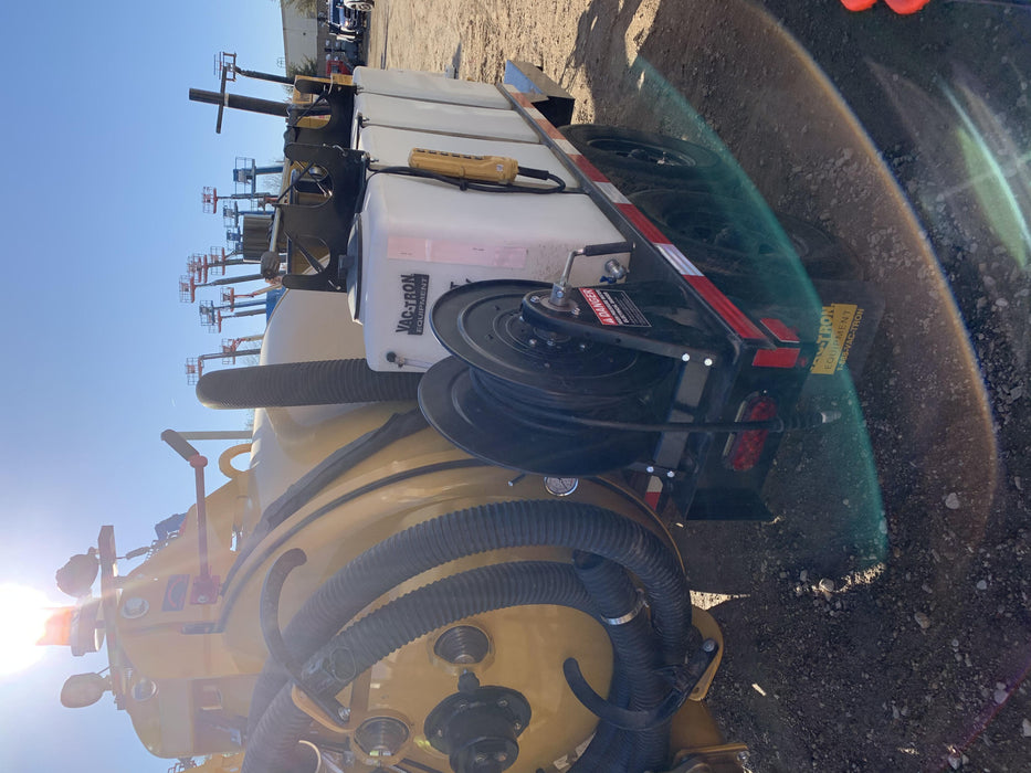 2020 Vac-Tron LP573XDT Tier 4 Kohler Diesel Engine, 500 Gallon Debris Tank w/ Hydraulic Tilt, two (2) 100 Gallon Water Tanks, Low Profile Torsion Axles (12,000 GVWR),