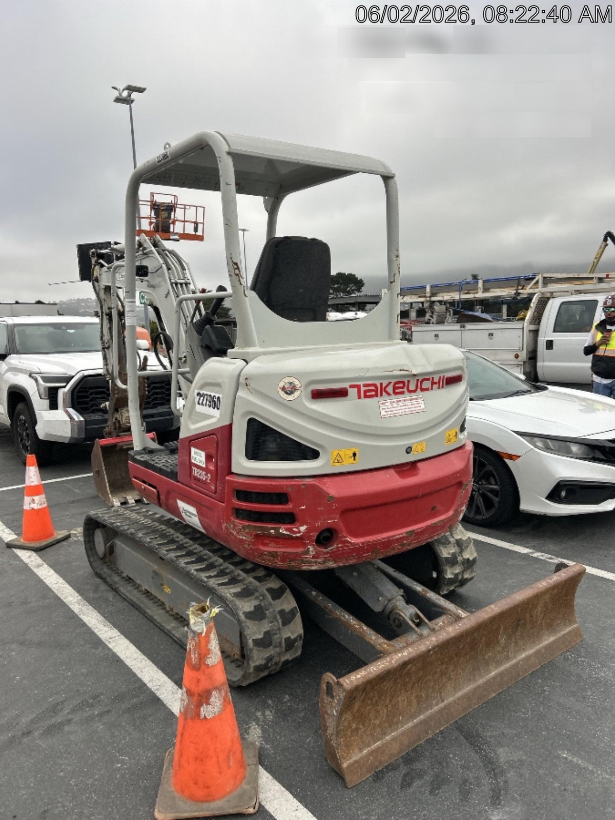 2022 TAKEUCHI TB235-2R