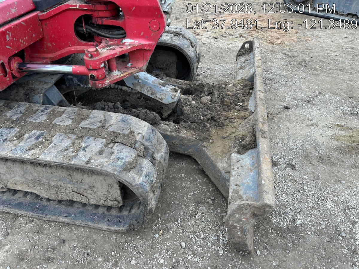 2021 TAKEUCHI TB250-2