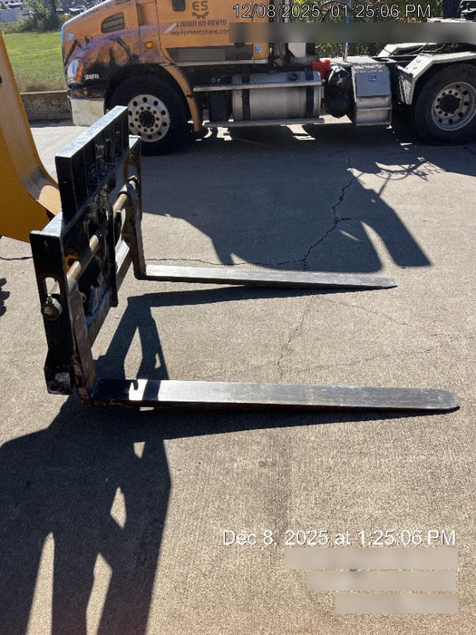 2020 JCB 509-42 Canopy, Solid Tires, Work Lights, Beacon, Aux Hydraulics, Back up Alarm, Lifting Eye, ES Decals