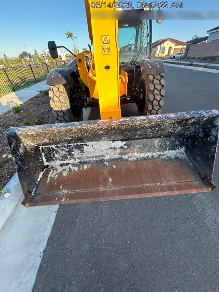 2025 JLG 1001100823