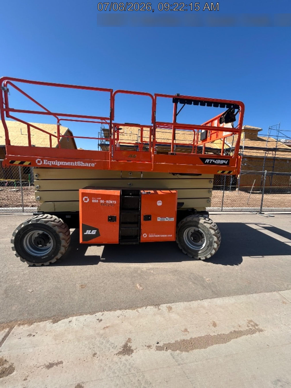 2024 JLG RT4394