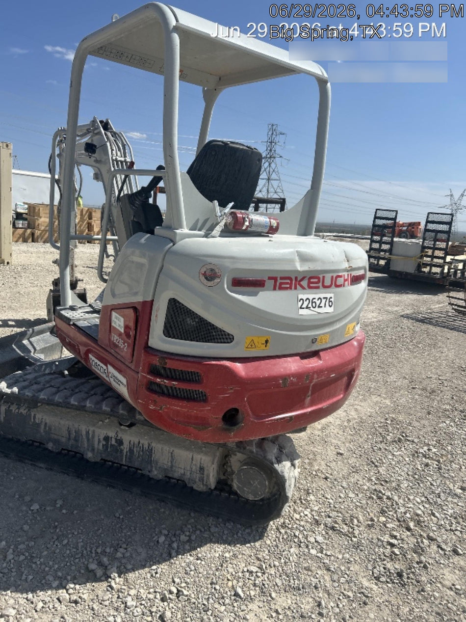 2022 TAKEUCHI TB235-2R