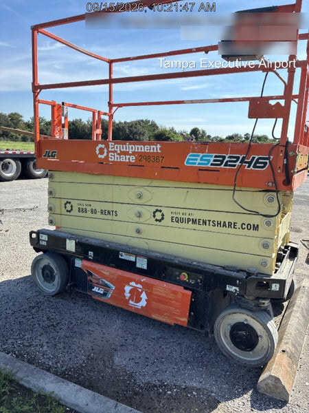 2023 JLG ES3246