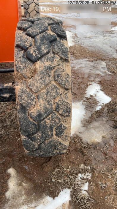 2020 Skytrak 8042 74 Hp, FF Tires, Work Lights, Beacon, Aux Hydraulics, Back up Alarm, Lifting Eye, ES Decals