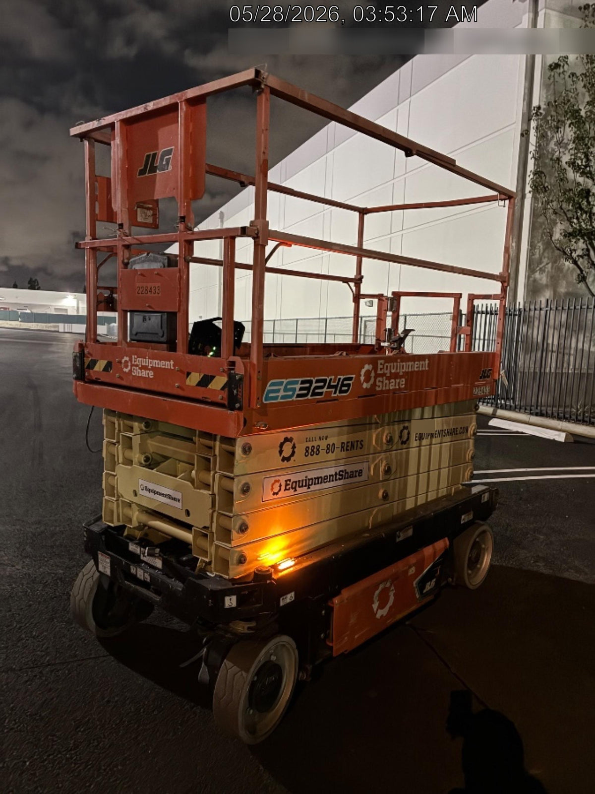 2022 JLG ES3246