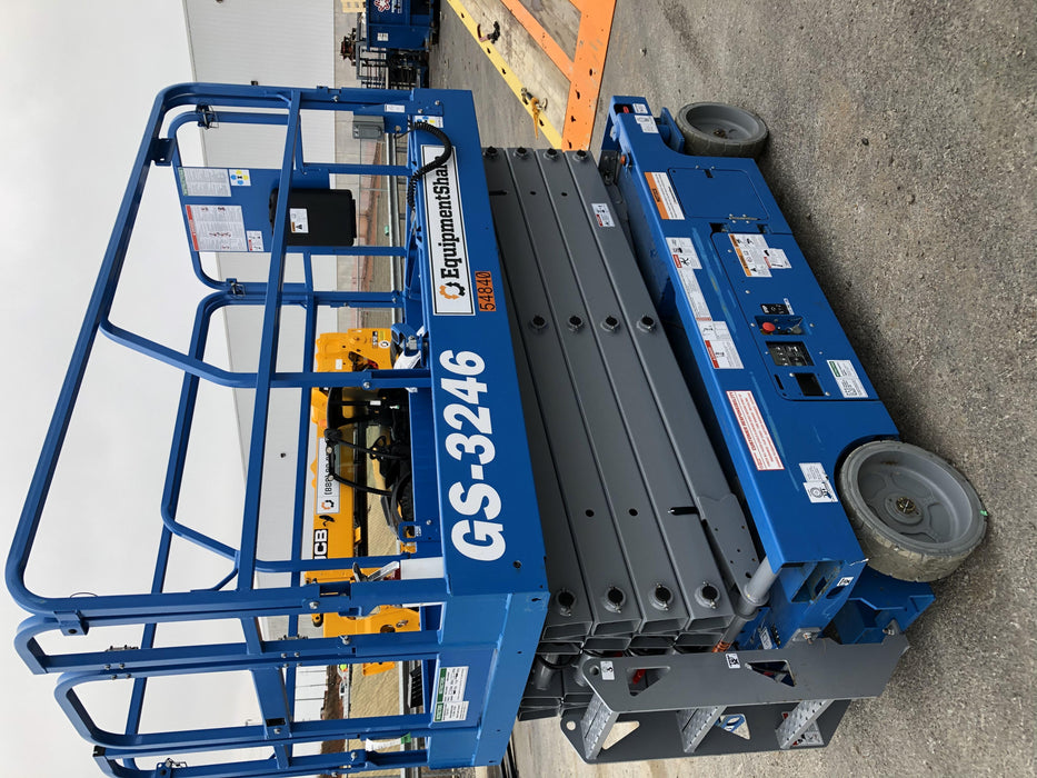 2019 Genie GS-3246 Folding rails with full height swing gate
