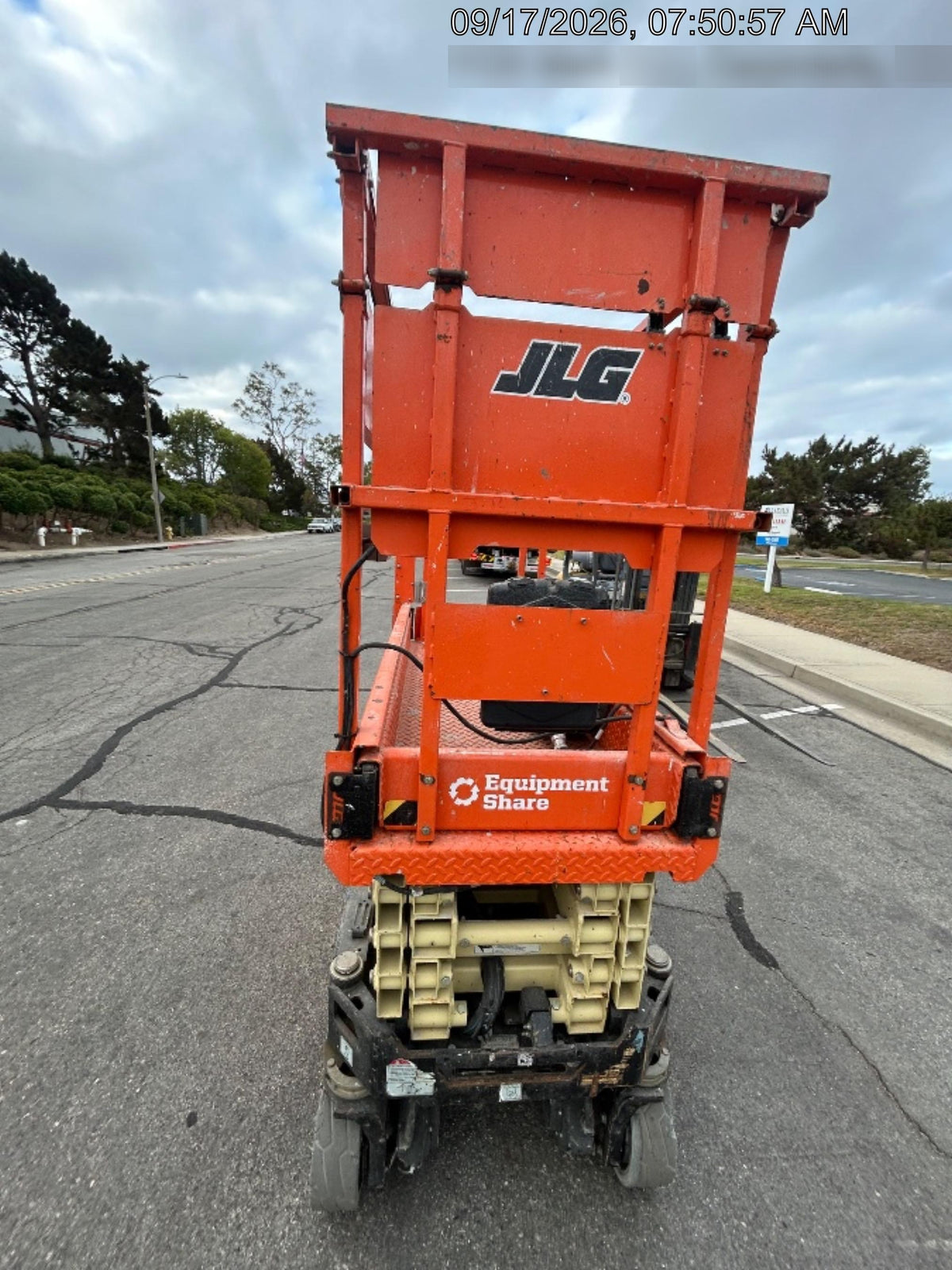 2022 JLG ES1932