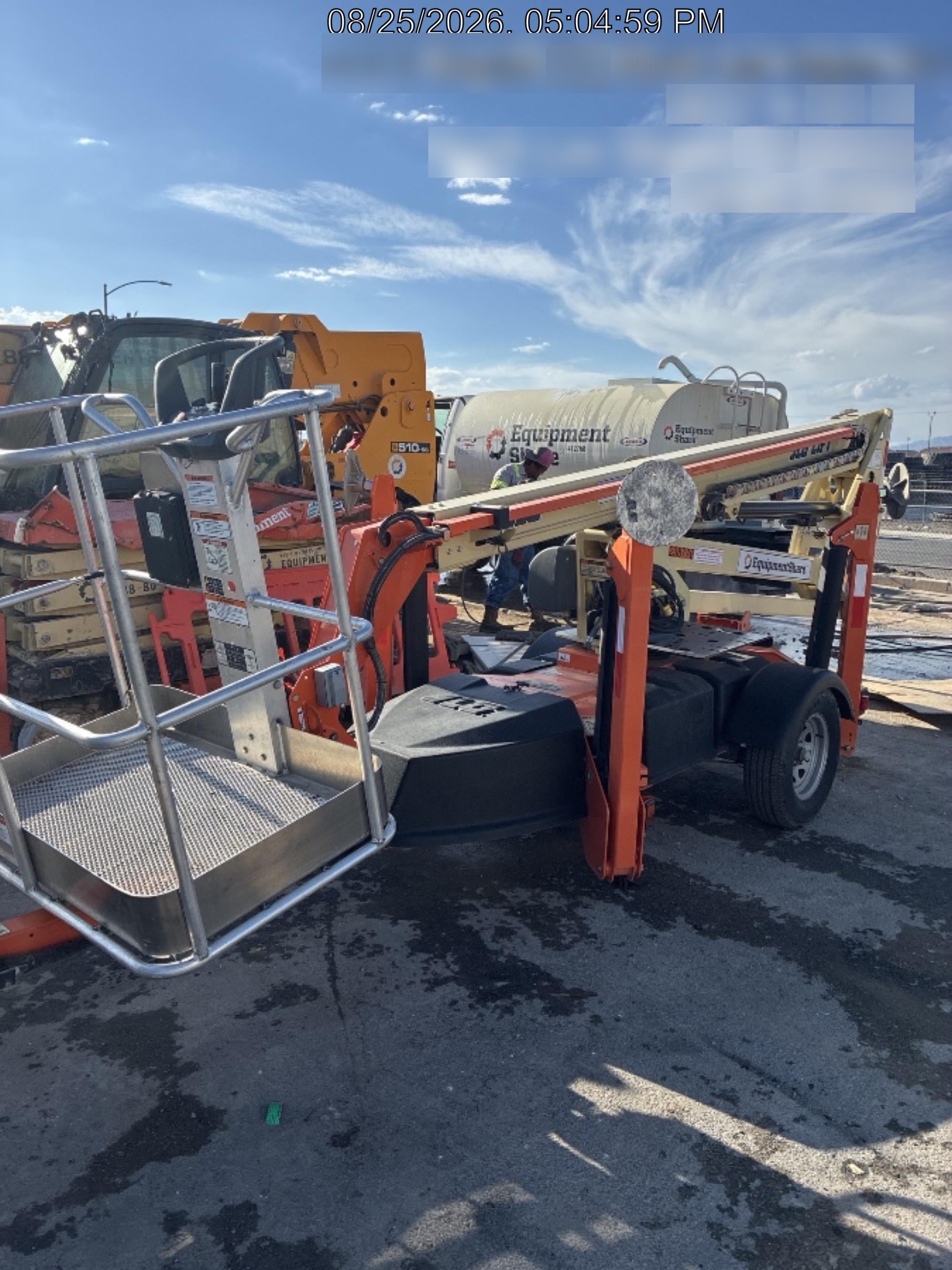 2022 JLG T350