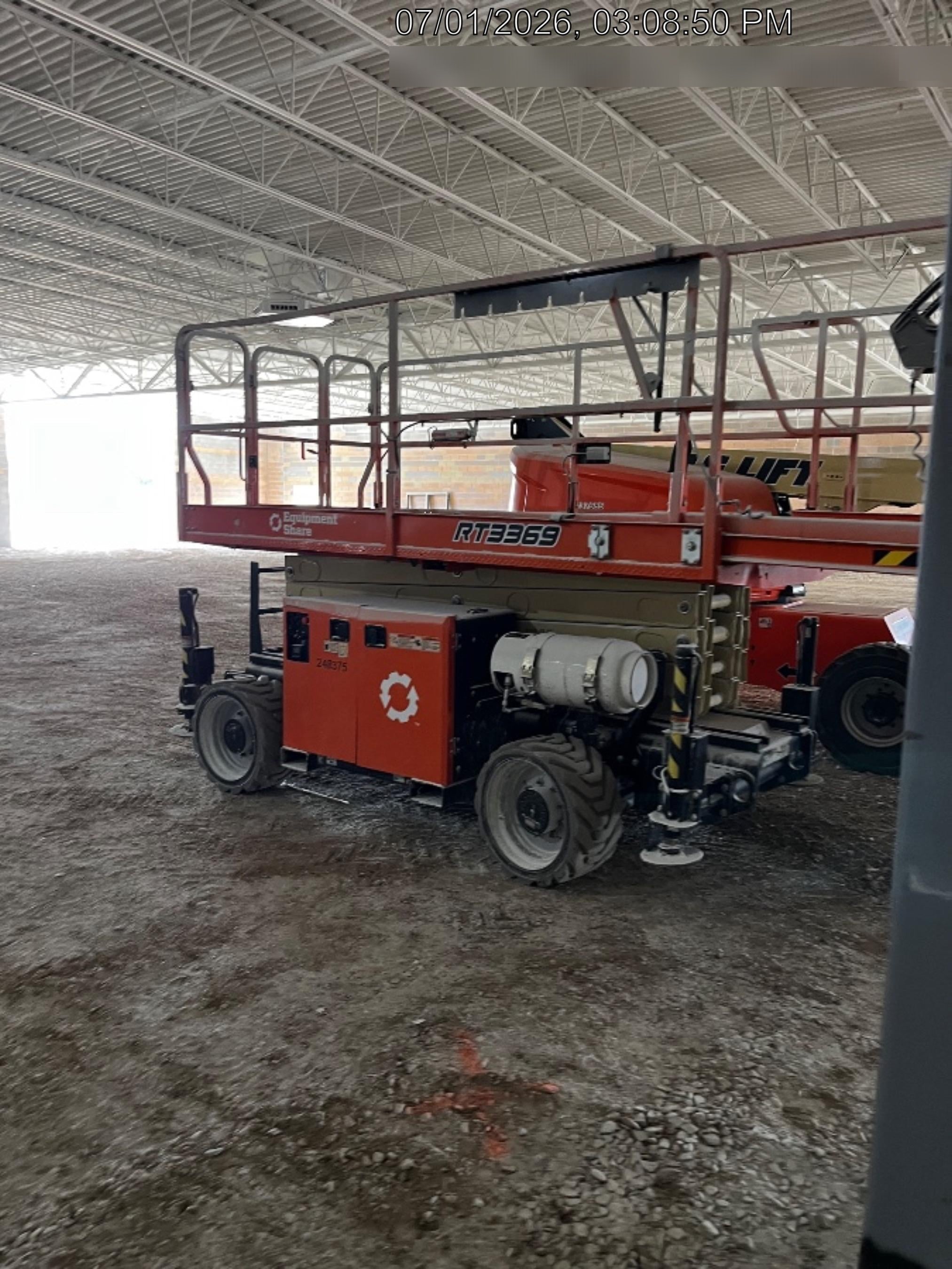 2022 JLG RT3369