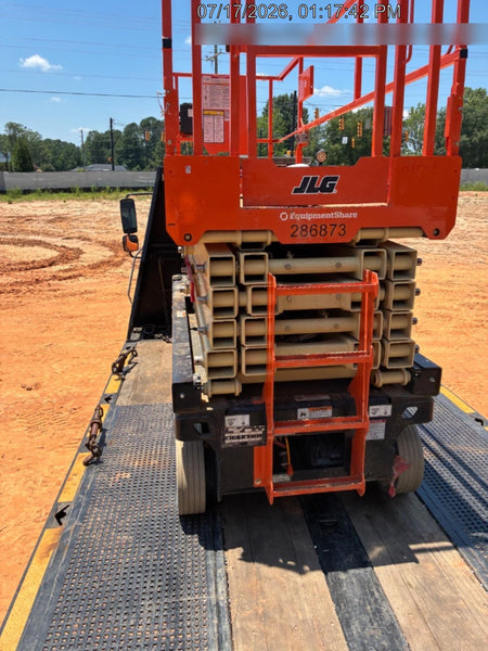 2022 JLG R4045
