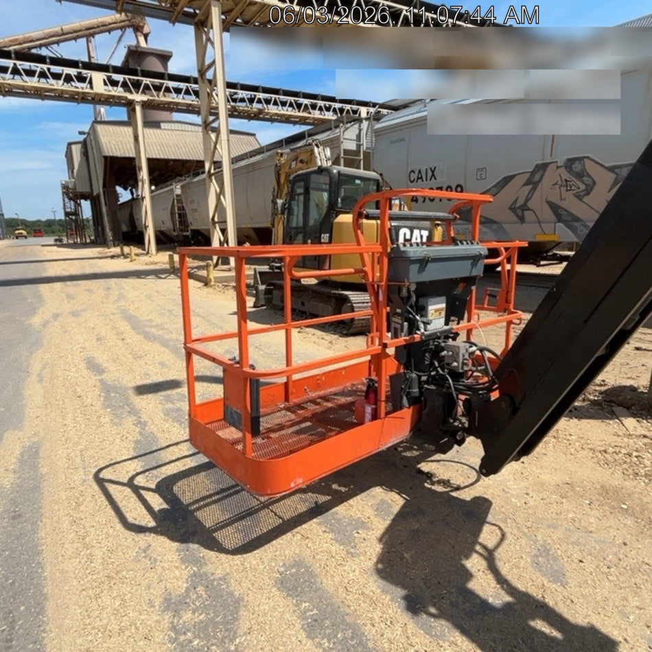 2019 JLG 660SJ