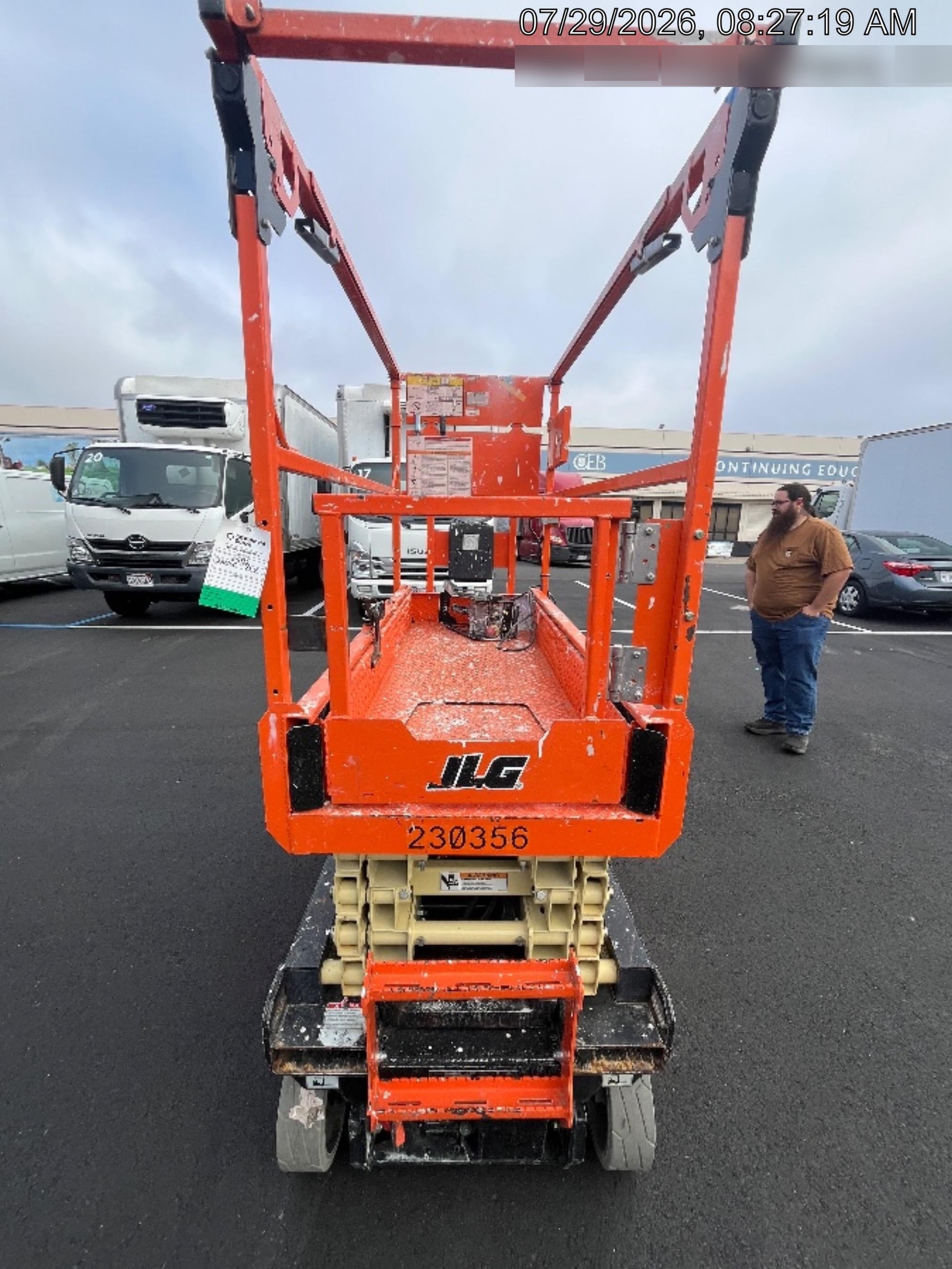 2022 JLG ES1932