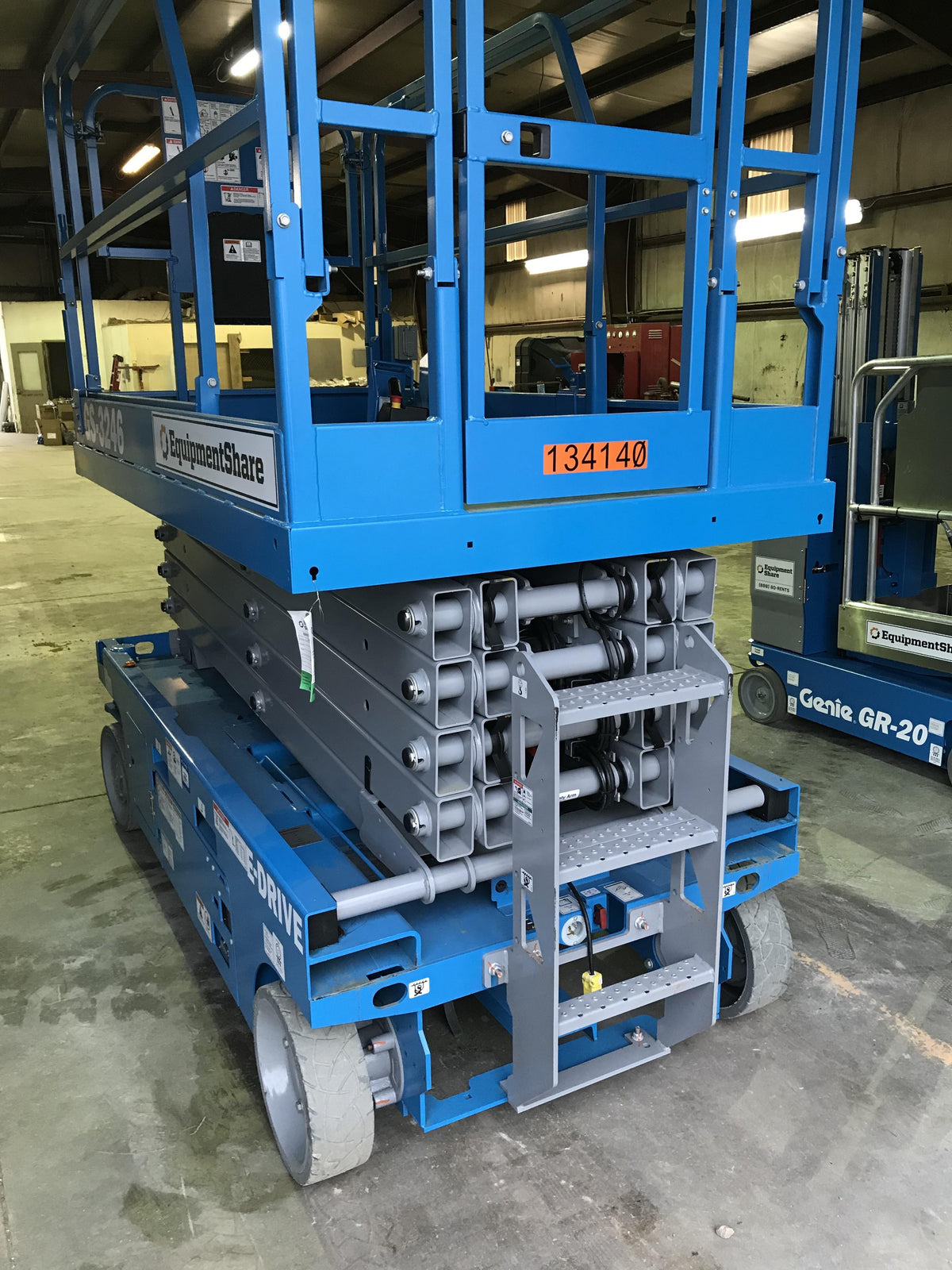 2021 GENIE GS-3246