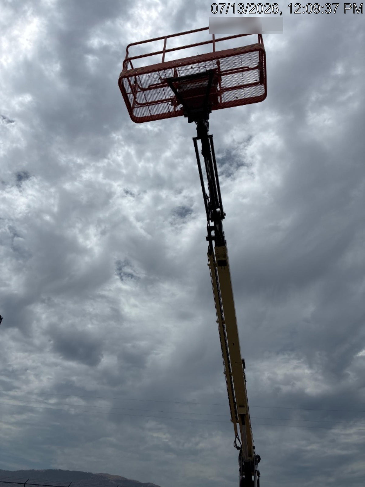 2025 JLG 660SJ
