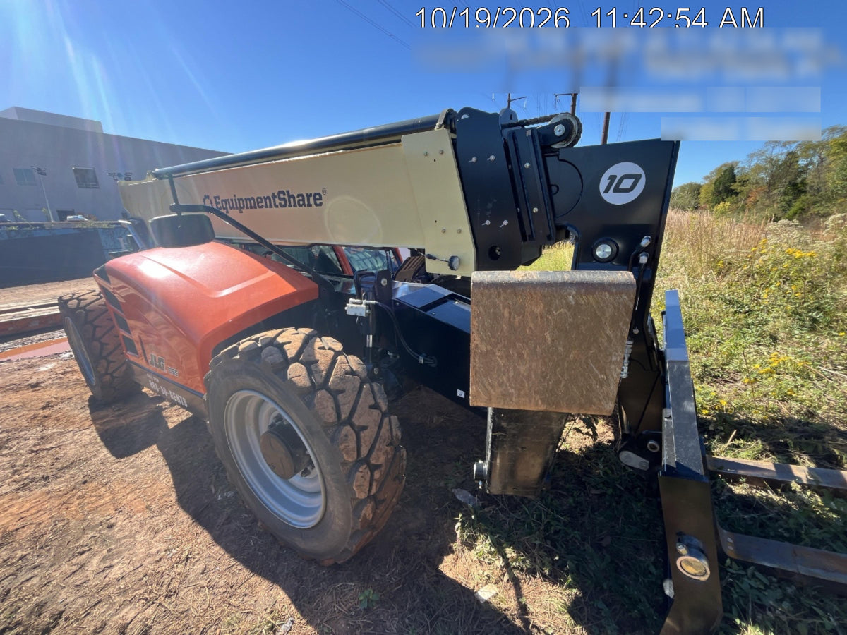 2025 JLG 1055 Premium