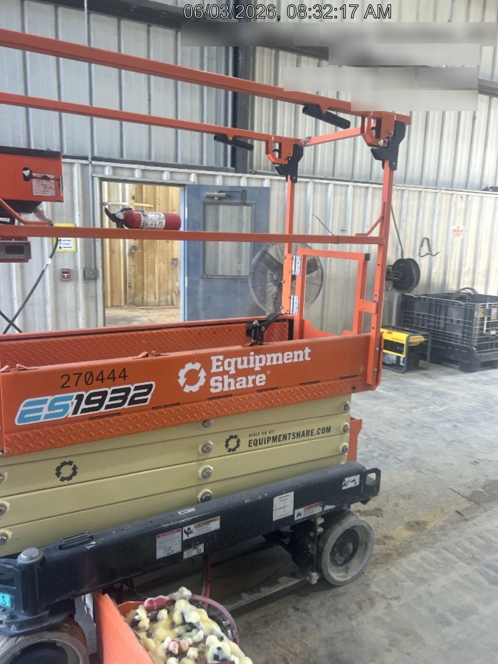 2022 JLG ES1932