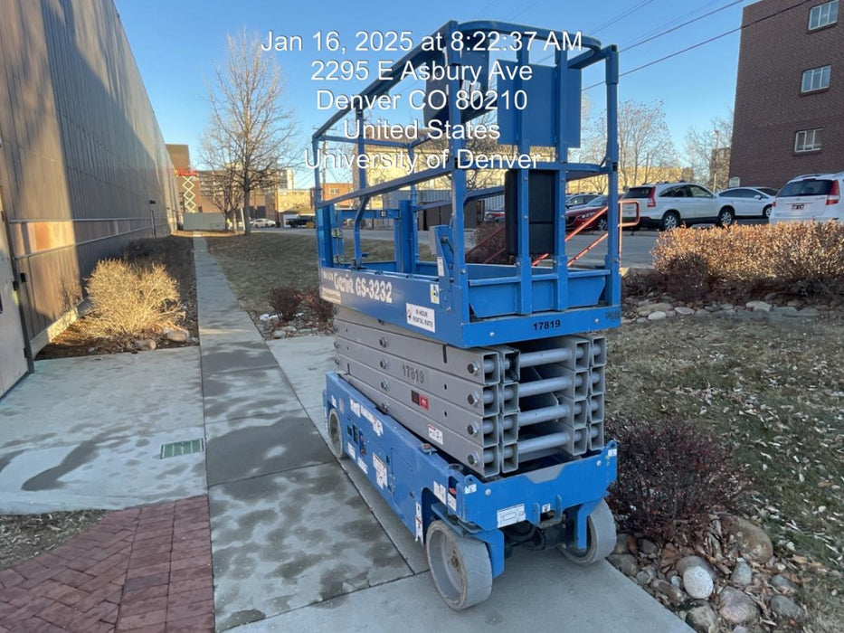 2018 Genie GS-3232