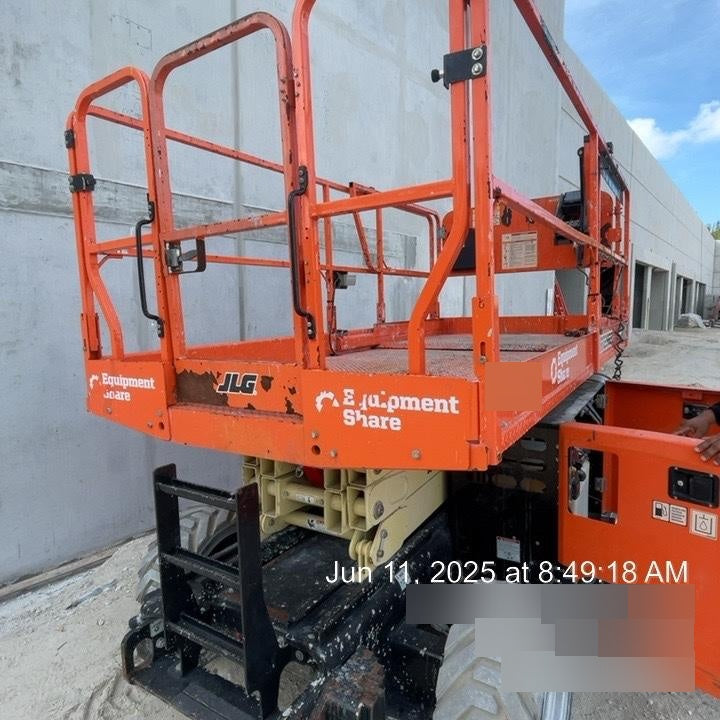 2022 JLG RT2669