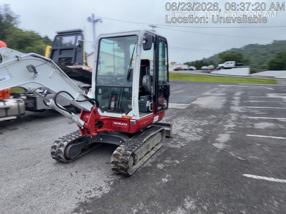 2022 TAKEUCHI TB235-2CR