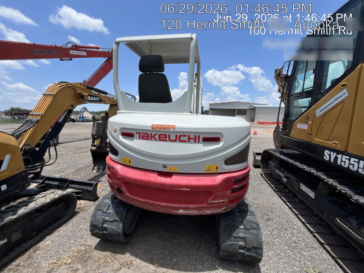 2022 TAKEUCHI TB250-2R